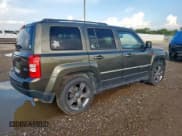 ✅ 2015 Jeep Patriot Latitude • VIN: 1C4NJPFA4FD372616 • Lot: 68017615. Wystawiony na Copart z przebiegiem 102 303 mil. Bezpłatny archiwum sprzedaży aukcyjnych z USA i szczegółowy raport historii pojazdu na DreamBid. Zdjęcie 3.