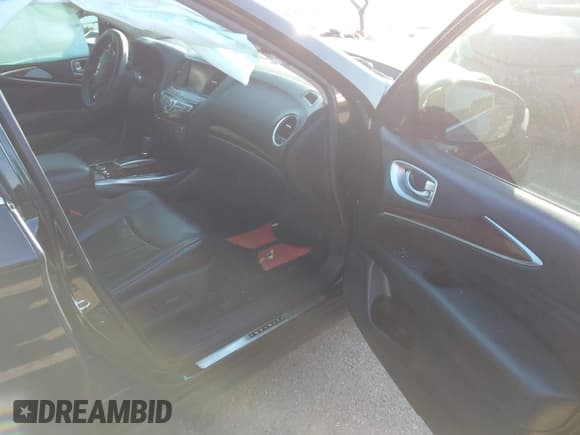 ✅ 2013 Infiniti JX35 • VIN: 5N1AL0MM1DC317973 • Lot: 43917235. Listed on IAAI with 178,140 mi. Free auction sales archive from the USA and detailed vehicle history report at DreamBid. Image 5.