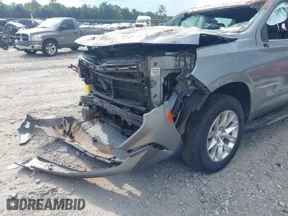 ✅ 2023 Chevrolet Suburban Premier • VIN: 1GNSCFKD7PR193814 • Лот: 43297796. Опубликован ранее на IAAI с пробегом 72 400 миль. Бесплатный доступ к архиву аукционных продаж из США и подробный отчёт об истории автомобиля на DreamBid. Изображение 6.