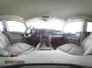 ✅ 2007 Jeep Commander Sport • VIN: 1J8HG48K57C632098 • Lot: 42300239. Wystawiony na IAAI z przebiegiem 311 738 mil. Bezpłatny archiwum sprzedaży aukcyjnych z USA i szczegółowy raport historii pojazdu na DreamBid. Zdjęcie 17.