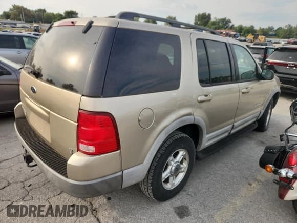 ✅ 2002 Ford Explorer XLT • VIN: 1FMZU73W02ZA81502 • Лот: 81110855. Опубликован ранее на Copart с пробегом 192 952 миль. Бесплатный доступ к архиву аукционных продаж из США и подробный отчёт об истории автомобиля на DreamBid. Изображение 3.