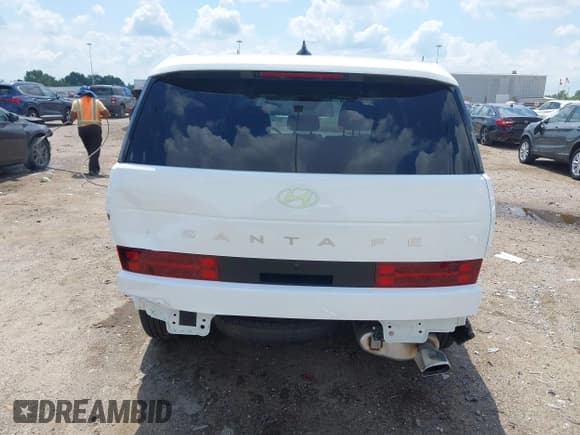 ✅ 2025 Hyundai Santa Fe SE • VIN: 5NMP14GL6SH134811 • Lot: 43112938. Wystawiony na IAAI z przebiegiem 7 924 mil. Bezpłatny archiwum sprzedaży aukcyjnych z USA i szczegółowy raport historii pojazdu na DreamBid. Zdjęcie 17.