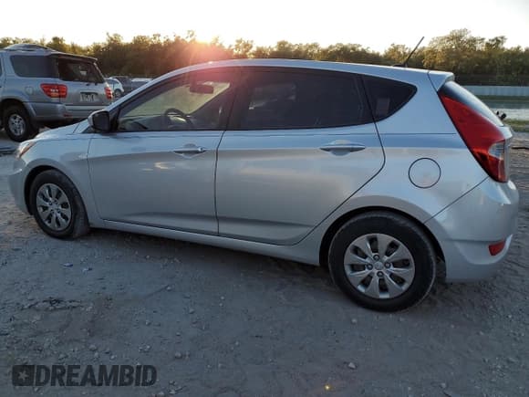 ✅ 2016 Hyundai Accent SE • VIN: KMHCT5AE2GU253136 • Лот: 76086114. Опубликован ранее на Copart с пробегом 124 166 миль. Бесплатный доступ к архиву аукционных продаж из США и подробный отчёт об истории автомобиля на DreamBid. Изображение 2.