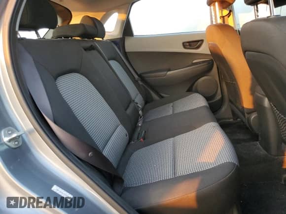 2020 Hyundai Kona SE с VIN KM8K12AA5LU579536, выставлен на аукционе Copart как лот 70356342 с пробегом 61 940 миль миль и . История ставок и продаж доступна на DreamBid. Изображение 10.