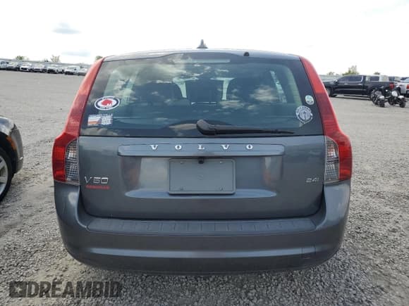 ✅ 2010 Volvo V50 • VIN: YV1390MW5A2528800 • Lot: 53481295. Listed on Copart with 136,601 mi. Free auction sales archive from the USA and detailed vehicle history report at DreamBid. Image 6.