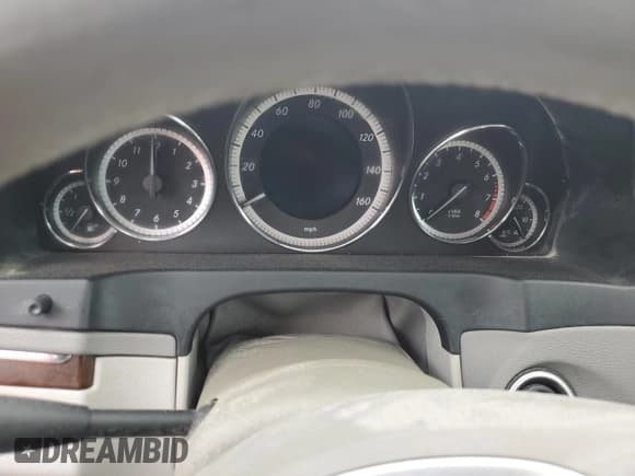 ✅ 2012 Mercedes-Benz E 550 • VIN: WDDKK7DF9CF155812 • Лот: 75736744. Опубликован ранее на Copart с пробегом Не указан. Бесплатный доступ к архиву аукционных продаж из США и подробный отчёт об истории автомобиля на DreamBid. Изображение 9.