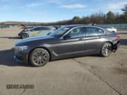 ✅ 2019 BMW 5 Series 530e xDrive • VIN: WBAJB1C5XKB375202 • Лот: 82551725. Опубликован ранее на Copart с пробегом 76 750 миль. Бесплатный доступ к архиву аукционных продаж из США и подробный отчёт об истории автомобиля на DreamBid. Изображение 1.