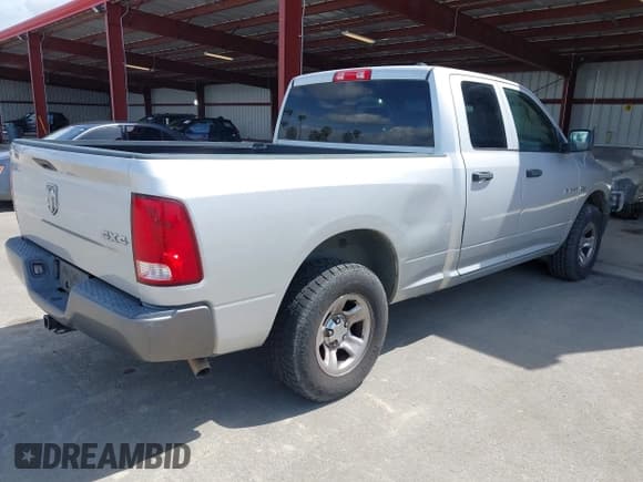 ✅ 2009 Dodge 1500 SLT • VIN: 1D3HV18T79S709655 • Lot: 41912247. Wystawiony na IAAI z przebiegiem 206 384 mil. Bezpłatny archiwum sprzedaży aukcyjnych z USA i szczegółowy raport historii pojazdu na DreamBid. Zdjęcie 4.