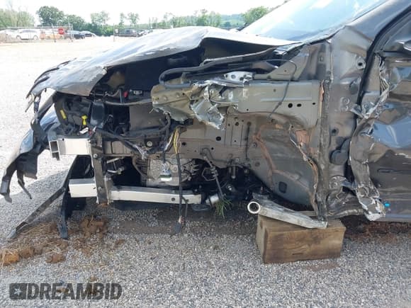 ✅ 2023 Jeep Cherokee Altitude Lux • VIN: 1C4PJMMB5PD102542 • Lot: 42717940. Listed on IAAI with 22,551 mi. Free auction sales archive from the USA and detailed vehicle history report at DreamBid. Image 13.