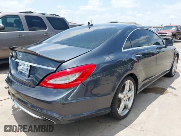 ✅ 2013 Mercedes-Benz CLS 550 • VIN: WDDLJ7DB5DA083509 • Лот: 42371216. Опубликован ранее на IAAI с пробегом 87 639 миль. Бесплатный доступ к архиву аукционных продаж из США и подробный отчёт об истории автомобиля на DreamBid. Изображение 4.