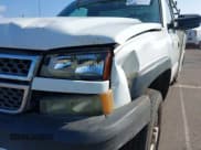 ✅ 2005 Chevrolet Silverado 2500HD Work Truck • VIN: 1GBHC24U15E333373 • Lot: 43697661. Wystawiony na IAAI z przebiegiem 156 992 mil. Bezpłatny archiwum sprzedaży aukcyjnych z USA i szczegółowy raport historii pojazdu na DreamBid. Zdjęcie 14.