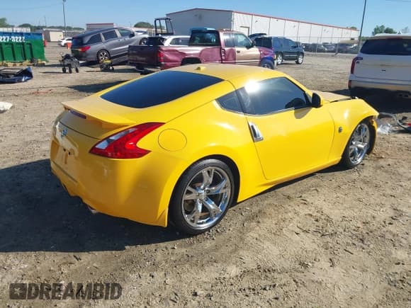 ✅ 2009 Nissan 370Z • VIN: JN1AZ44E69M403769 • Lot: 42188735. Listed on IAAI with 57,299 mi. Free auction sales archive from the USA and detailed vehicle history report at DreamBid. Image 4.