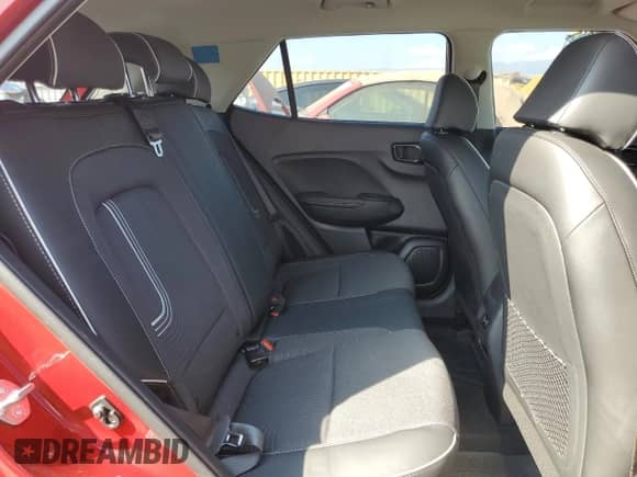 2024 Hyundai Venue SEL z VIN KMHRC8A33RU324910, wystawiony jako Copart lot #72464614 z przebiegiem 3 679 mil mil oraz Szkoda całkowita • Salvage title. Historia ofert i sprzedaży dostępna na DreamBid. Obrazek 11.