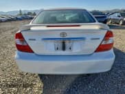 ✅ 2004 Toyota Camry LE • VIN: JTDBE32K640284234 • Лот: 85446115. Опубликован ранее на Copart с пробегом 122 187 миль. Бесплатный доступ к архиву аукционных продаж из США и подробный отчёт об истории автомобиля на DreamBid. Изображение 6.
