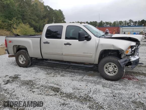 ✅ 2008 Chevrolet Silverado 2500HD LTZ • VIN: 1GCHK236X8F162770 • Лот: 90328175. Опубликован ранее на Copart с пробегом 179 990 миль. Бесплатный доступ к архиву аукционных продаж из США и подробный отчёт об истории автомобиля на DreamBid. Изображение 4.