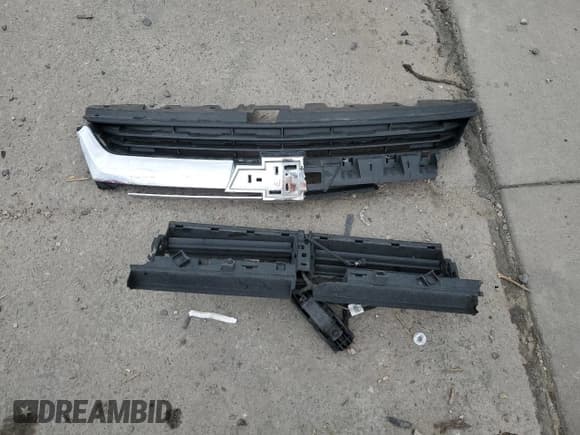 ✅ 2018 Chevrolet Colorado 4WD LT • VIN: 1GCGTCEN2J1295867 • Лот: 62539465. Опубликован ранее на Copart с пробегом 40 819 миль. Бесплатный доступ к архиву аукционных продаж из США и подробный отчёт об истории автомобиля на DreamBid. Изображение 12.