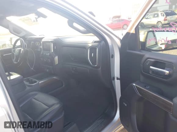 ✅ 2020 Chevrolet Silverado 1500 RST • VIN: 3GCUYEED8LG337566 • Лот: 43453741. Опубликован ранее на IAAI с пробегом 73 495 миль. Бесплатный доступ к архиву аукционных продаж из США и подробный отчёт об истории автомобиля на DreamBid. Изображение 5.