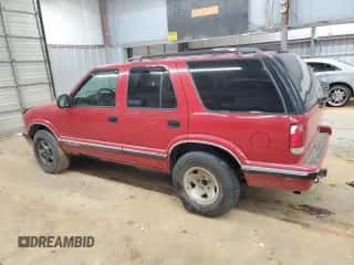 1995 Chevrolet Blazer z VIN 1GNDT13W2SK212802, wystawiony jako Copart lot #84792554 z przebiegiem 186 206 mil mil oraz Szkoda całkowita • Salvage title. Historia ofert i sprzedaży dostępna na DreamBid. Obrazek 2.