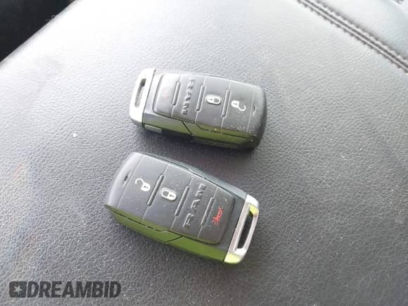 2019 Ram 1500 Tradesman z VIN 1C6SRFCT7KN597796, wystawiony jako IAAI lot #42681955 z przebiegiem 86 524 mil mil oraz . Historia ofert i sprzedaży dostępna na DreamBid. Obrazek 11.