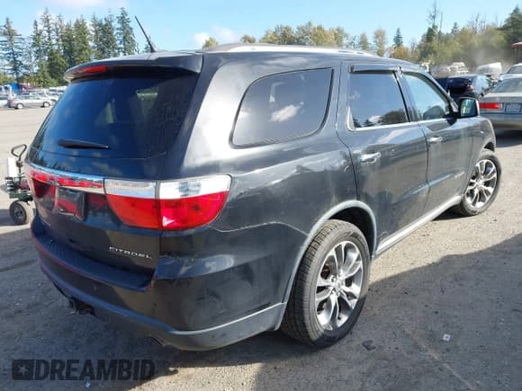 ✅ 2011 Dodge Durango Citadel • VIN: 1D4SE5GT1BC674590 • Lot: 43390918. Wystawiony na IAAI z przebiegiem 143 280 mil. Bezpłatny archiwum sprzedaży aukcyjnych z USA i szczegółowy raport historii pojazdu na DreamBid. Zdjęcie 4.