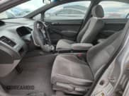 ✅ 2006 Honda Civic EX • VIN: 1HGFA16806L115250 • Lot: 92957345. Wystawiony na Copart z przebiegiem 203 911 mil. Bezpłatny archiwum sprzedaży aukcyjnych z USA i szczegółowy raport historii pojazdu na DreamBid. Zdjęcie 7.