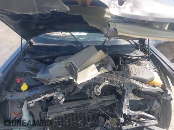 ✅ 2019 Dodge Challenger SXT • VIN: 2C3CDZAG8KH752288 • Lot: 42763635. Wystawiony na IAAI z przebiegiem 106 277 mil. Bezpłatny archiwum sprzedaży aukcyjnych z USA i szczegółowy raport historii pojazdu na DreamBid. Zdjęcie 10.