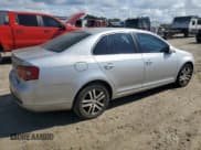 ✅ 2006 Volkswagen Jetta 2.5L • VIN: 3VWRF71K36M675696 • Лот: 85883525. Опубликован ранее на Copart с пробегом 182 386 миль. Бесплатный доступ к архиву аукционных продаж из США и подробный отчёт об истории автомобиля на DreamBid. Изображение 3.