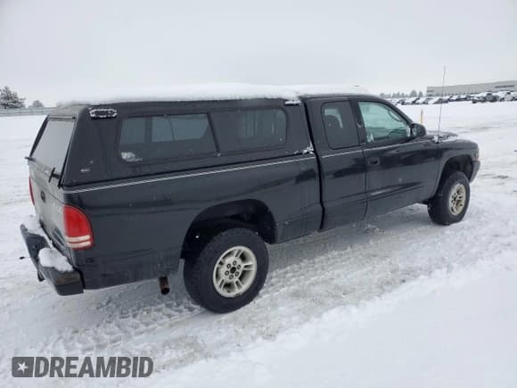 ✅ 2000 Dodge Dakota SLT • VIN: 1B7GG22X1YS504086 • Lot: 44283195. Wystawiony na Copart z przebiegiem 137 272 mil. Bezpłatny archiwum sprzedaży aukcyjnych z USA i szczegółowy raport historii pojazdu na DreamBid. Zdjęcie 3.