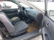 ✅ 1998 Honda Civic EX • VIN: 1HGEJ8243WL064236 • Lot: 43047046. Wystawiony na IAAI z przebiegiem 392 437 mil. Bezpłatny archiwum sprzedaży aukcyjnych z USA i szczegółowy raport historii pojazdu na DreamBid. Zdjęcie 5.