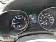 ✅ 2017 Hyundai Santa Fe 2.4L • VIN: 5NMZUDLB4HH008727 • Lot: 71841352. Wystawiony na Copart z przebiegiem 84 881 mil mil. Skorzystaj z bezpłatnego archiwum sprzedaży aukcyjnych z USA i zobacz szczegółowy raport historii pojazdu na DreamBid. Zdjęcie 9.