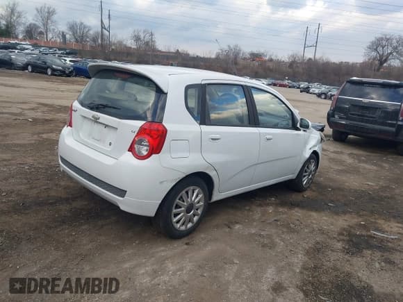✅ 2011 Chevrolet Aveo 2LT • VIN: KL1TG6DE0BB251679 • Lot: 41315875. Wystawiony na IAAI z przebiegiem 109 142 mil. Bezpłatny archiwum sprzedaży aukcyjnych z USA i szczegółowy raport historii pojazdu na DreamBid. Zdjęcie 4.