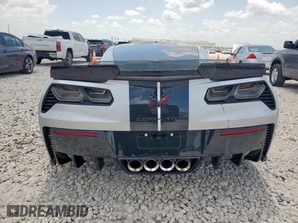 ✅ 2015 Chevrolet Corvette Z06 3LZ • VIN: 1G1YT2D66F5602619 • Lot: 61028745. Wystawiony na Copart z przebiegiem 46 401 mil. Bezpłatny archiwum sprzedaży aukcyjnych z USA i szczegółowy raport historii pojazdu na DreamBid. Zdjęcie 6.