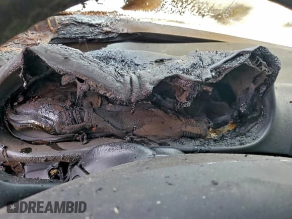 ✅ 2003 BMW 3 Series 330xi • VIN: WBAEW53423PG23034 • Lot: 94407375. Listed on Copart with Not provided. Free auction sales archive from the USA and detailed vehicle history report at DreamBid. Image 9.