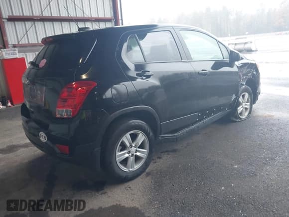 ✅ 2021 Chevrolet Trax LS • VIN: KL7CJNSB8MB321121 • Lot: 43556202. Listed on IAAI with 36,878 mi. Free auction sales archive from the USA and detailed vehicle history report at DreamBid. Image 4.