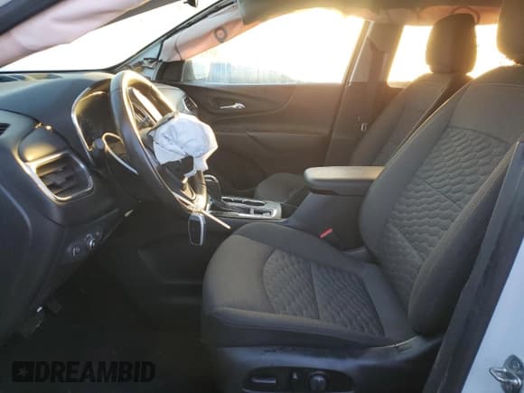 ✅ 2020 Chevrolet Equinox LT • VIN: 3GNAXJEV1LS738467 • Lot: 87188955. Wystawiony na Copart z przebiegiem 73 567 mil. Bezpłatny archiwum sprzedaży aukcyjnych z USA i szczegółowy raport historii pojazdu na DreamBid. Zdjęcie 7.