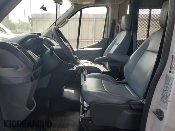 ✅ 2019 Ford Transit Passenger XL • VIN: 1FDZX2CM2KKB61174 • Лот: 81160425. Опубликован ранее на Copart с пробегом 263 629 миль. Бесплатный доступ к архиву аукционных продаж из США и подробный отчёт об истории автомобиля на DreamBid. Изображение 7.