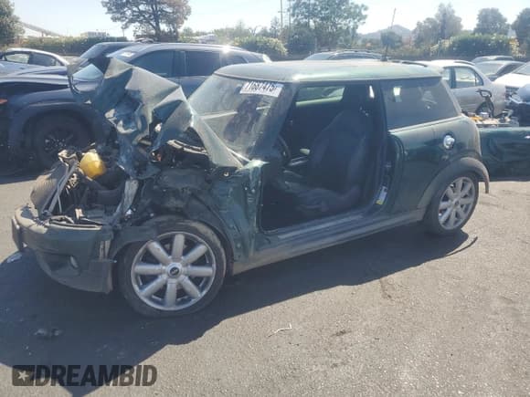 ✅ 2007 MINI Hardtop S • VIN: WMWMF73527TL90380 • Lot: 71687475. Listed on Copart with Not provided. Free auction sales archive from the USA and detailed vehicle history report at DreamBid. Image 1.