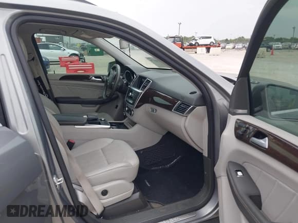 ✅ 2015 Mercedes-Benz GL 450 • VIN: 4JGDF6EE9FA469481 • Lot: 43148178. Listed on IAAI with 146,347 mi. Free auction sales archive from the USA and detailed vehicle history report at DreamBid. Image 5.