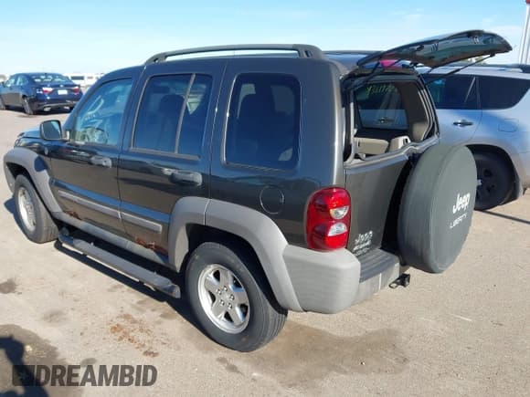 ✅ 2006 Jeep Liberty Sport • VIN: 1J8GL48K86W288755 • Lot: 43612990. Wystawiony na IAAI z przebiegiem 196 206 mil. Bezpłatny archiwum sprzedaży aukcyjnych z USA i szczegółowy raport historii pojazdu na DreamBid. Zdjęcie 3.