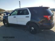✅ 2017 Ford Police Interceptor Utility • VIN: 1FM5K8AR3HGE15162 • Lot: 61036185. Wystawiony na Copart z przebiegiem 121 705 mil. Bezpłatny archiwum sprzedaży aukcyjnych z USA i szczegółowy raport historii pojazdu na DreamBid. Zdjęcie 2.