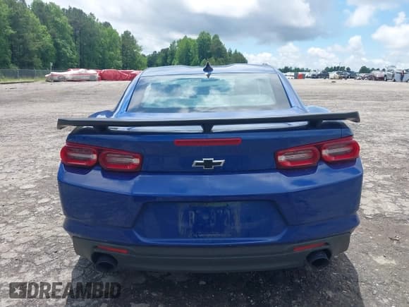 ✅ 2022 Chevrolet Camaro 1LT • VIN: 1G1FB1RX3N0101236 • Lot: 42252661. Listed on IAAI with 51,776 mi. Free auction sales archive from the USA and detailed vehicle history report at DreamBid. Image 17.