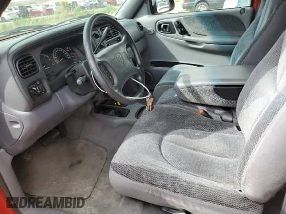 1999 Dodge Dakota SLT z VIN 1B7GG22X7XS101535, wystawiony jako Copart lot #71592334 z przebiegiem 151 644 mil mil oraz Szkoda całkowita • Salvage title. Historia ofert i sprzedaży dostępna na DreamBid. Obrazek 7.