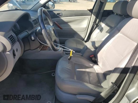 ✅ 2005 Volkswagen Passat GLS • VIN: WVWAD63B85P027826 • Lot: 43092035. Listed on Copart with 84,418 mi. Free auction sales archive from the USA and detailed vehicle history report at DreamBid. Image 7.