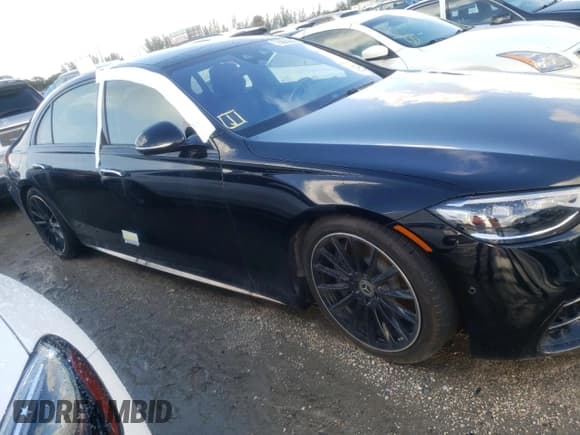 ✅ 2024 Mercedes-Benz S 580 • VIN: W1K6G7GB5RA249784 • Lot: 71603864. Wystawiony na Copart z przebiegiem 3 472 mil. Bezpłatny archiwum sprzedaży aukcyjnych z USA i szczegółowy raport historii pojazdu na DreamBid. Zdjęcie 4.