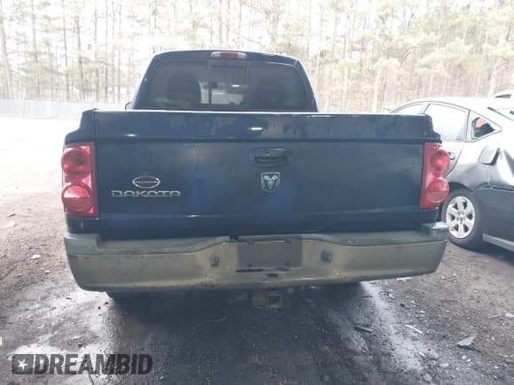 ✅ 2005 Dodge Dakota ST • VIN: 1D7HE28K85S147304 • Lot: 41202595. Wystawiony na IAAI z przebiegiem 209 017 mil. Bezpłatny archiwum sprzedaży aukcyjnych z USA i szczegółowy raport historii pojazdu na DreamBid. Zdjęcie 16.