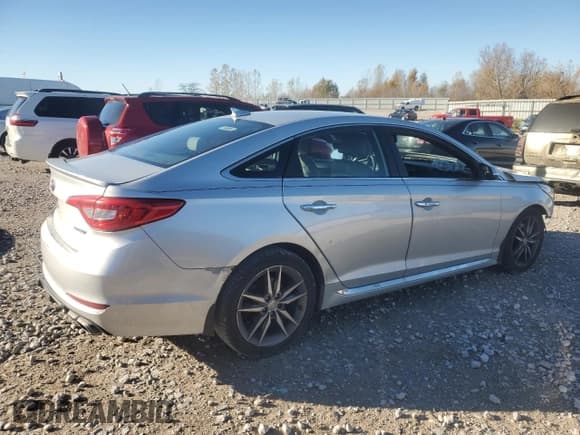 ✅ 2015 Hyundai Sonata Sport • VIN: 5NPE34AB1FH224023 • Lot: 90606385. Listed on Copart with 189,634 mi. Free auction sales archive from the USA and detailed vehicle history report at DreamBid. Image 3.