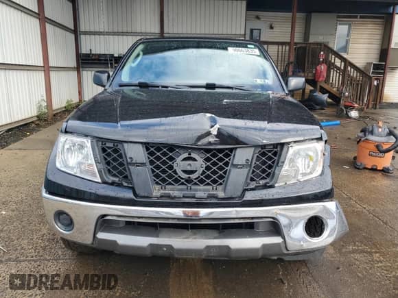 2011 Nissan Frontier Pro-4X z VIN 1N6AD0CW2BC424898, wystawiony jako Copart lot #90663835 z przebiegiem 115 988 mil mil oraz Szkoda całkowita • Salvage title. Historia ofert i sprzedaży dostępna na DreamBid. Obrazek 5.