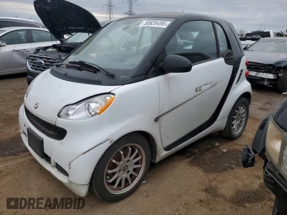 ✅ 2012 Smart fortwo Pure • VIN: WMEEJ3BA7CK557783 • Lot: 50835495. Wystawiony na Copart z przebiegiem 137 381 mil. Bezpłatny archiwum sprzedaży aukcyjnych z USA i szczegółowy raport historii pojazdu na DreamBid. Zdjęcie 1.