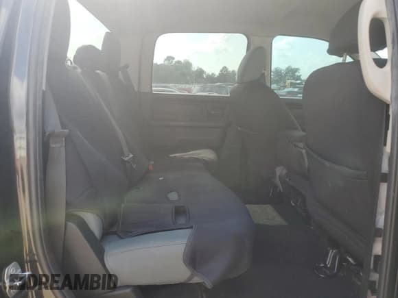 ✅ 2018 Ram 2500 Tradesman • VIN: 3C6UR5CL0JG183768 • Lot: 54212235. Wystawiony na Copart z przebiegiem 164 336 mil. Bezpłatny archiwum sprzedaży aukcyjnych z USA i szczegółowy raport historii pojazdu na DreamBid. Zdjęcie 10.