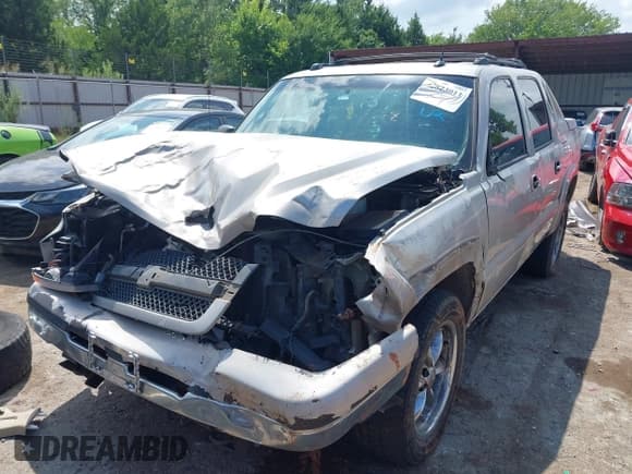 ✅ 2005 Chevrolet Avalanche LS • VIN: 3GNEC12Z65G174292 • Lot: 42823011. Listed on IAAI with Not provided. Free auction sales archive from the USA and detailed vehicle history report at DreamBid. Image 2.